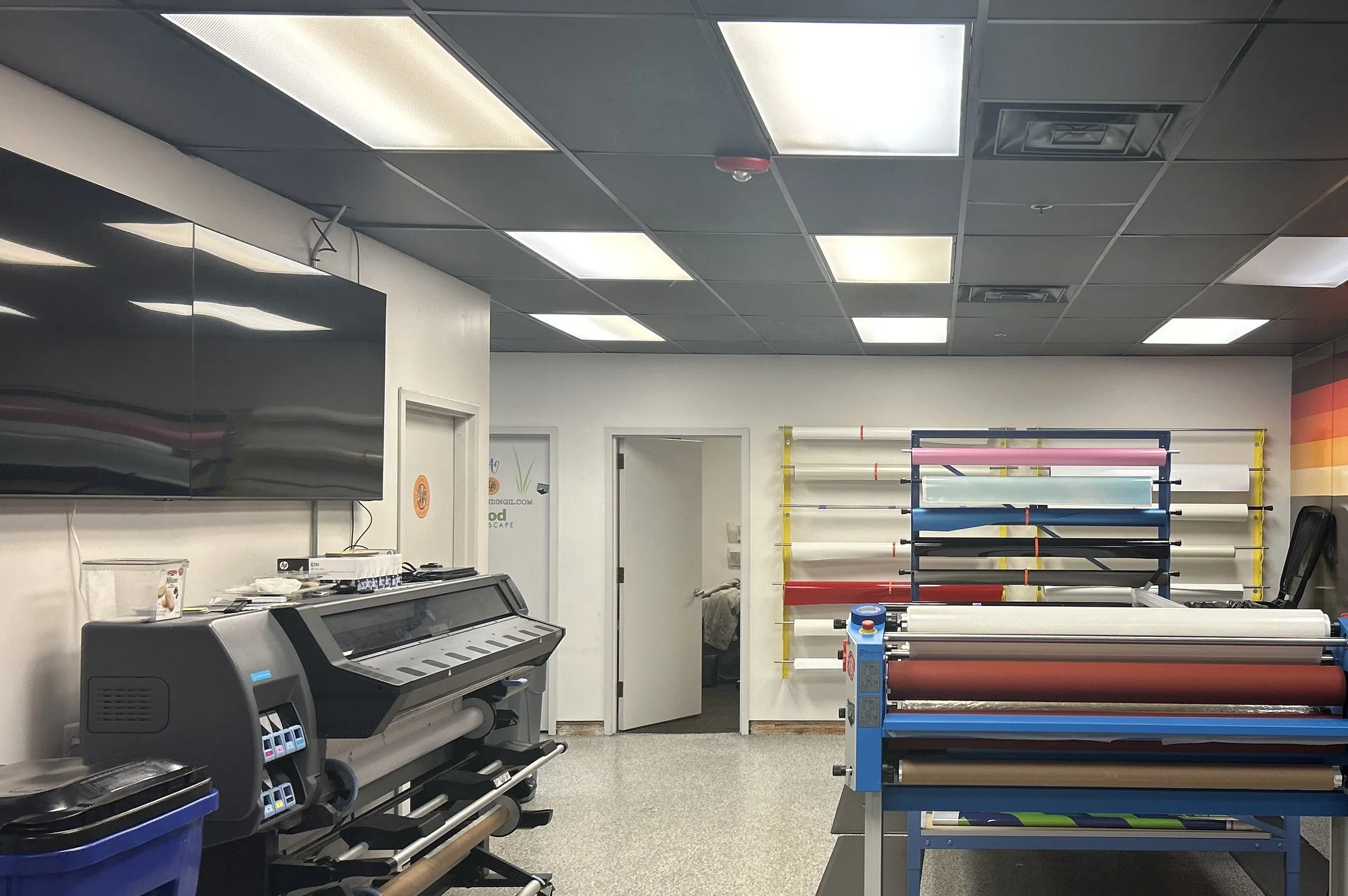 Alpha Fleet Consultants — Production floor — wide-format print and lamination